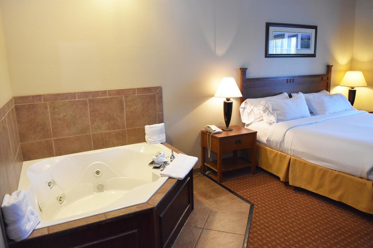 Baymont Inn & Suites By Wyndham Sturgis Dış mekan fotoğraf
